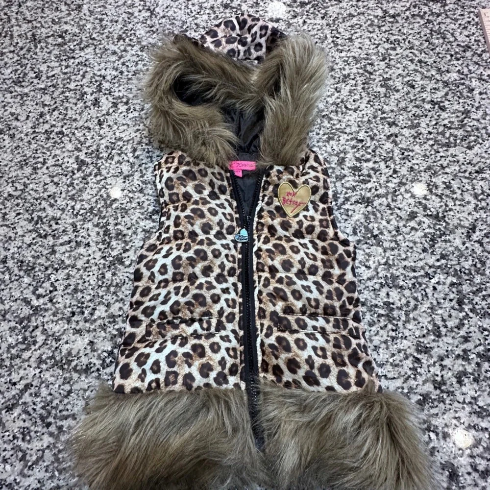 Kids 4T‎ Betsey Johnson Leopard Fur Hooded Vest & Disney Minnie Mouse Pink Vest